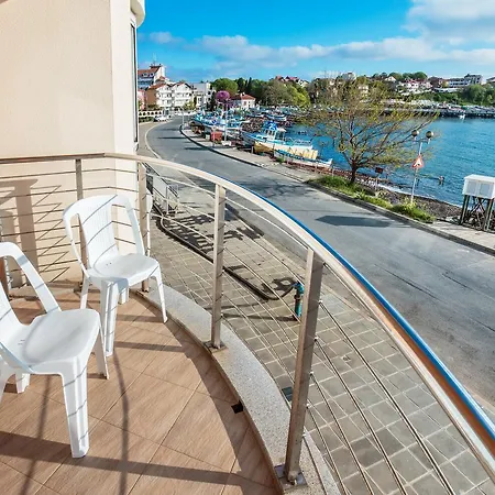 Neven Apartment